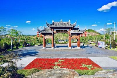 公告!南部縣八爾湖風景區高薪喊你來上班啦!